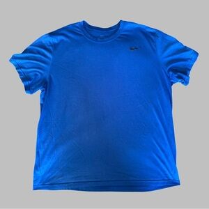 NIKE Men’s Dri-FIT Tee